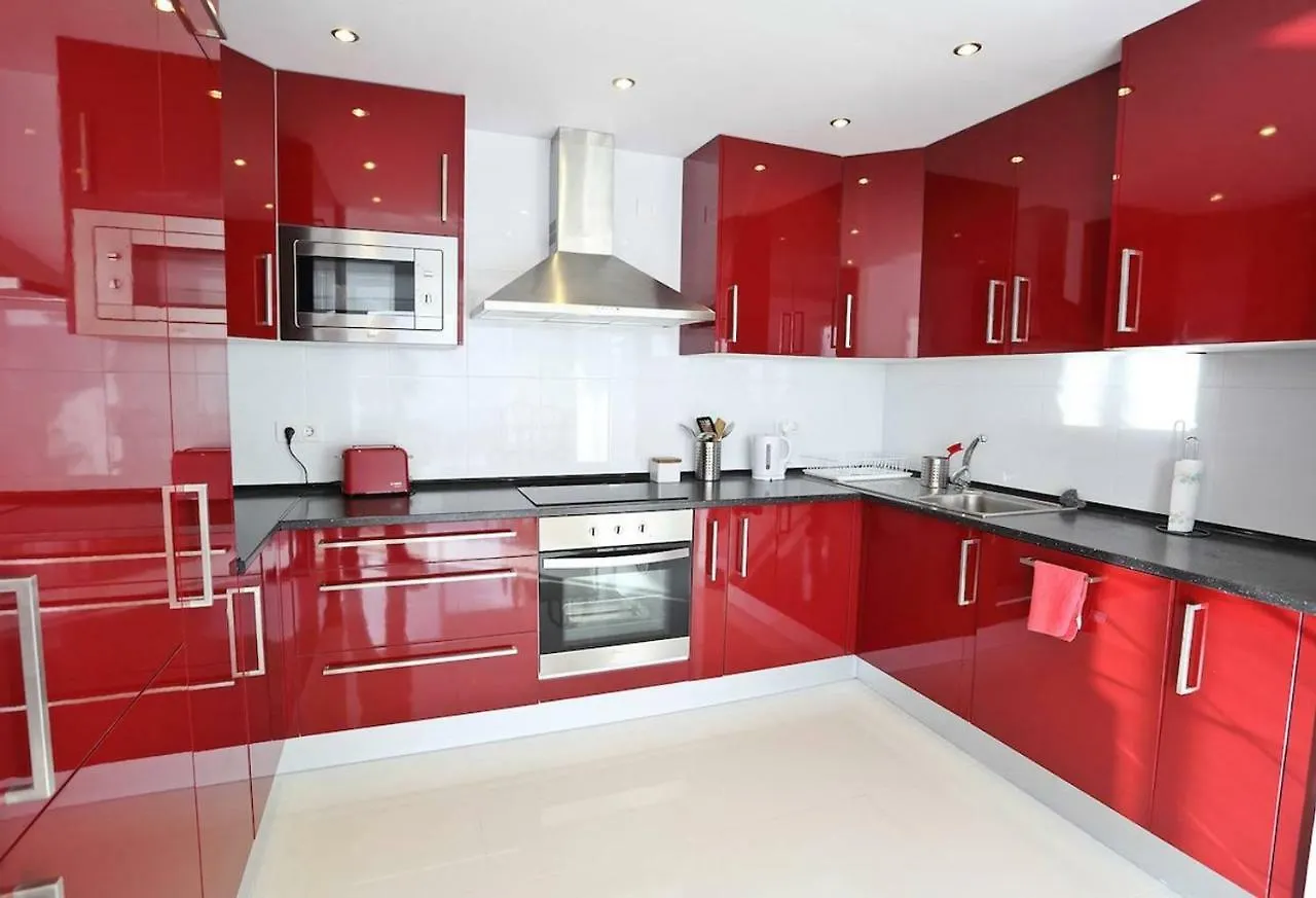 Daruma Apartments 3-Bedroom Penthouse With Sea Views location